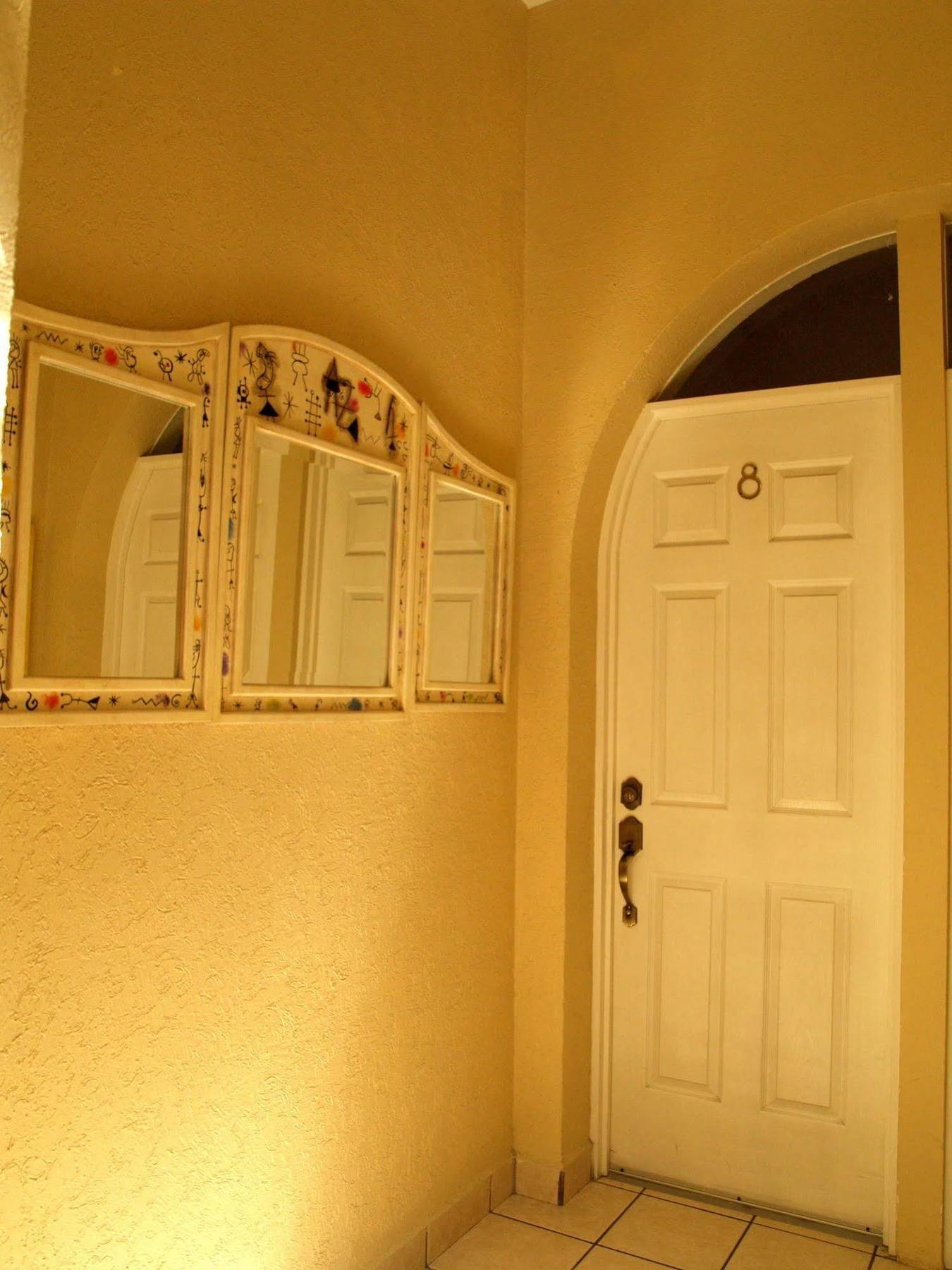 & Galeria 4*